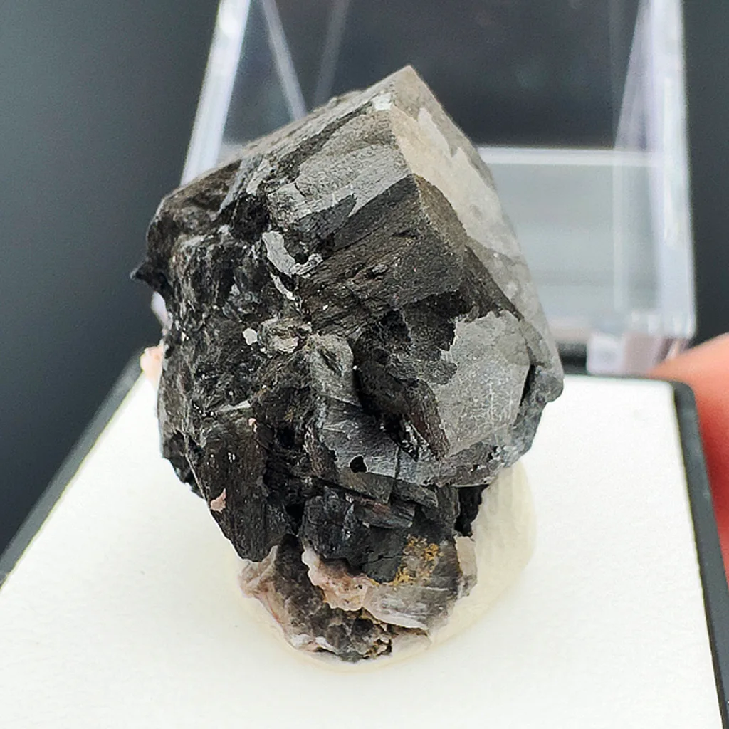 Hausmannite image