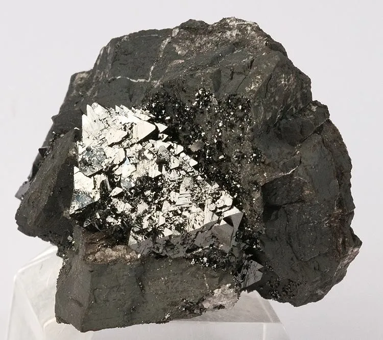 Hausmannite image