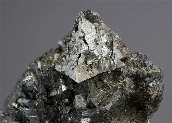 Hausmannite image