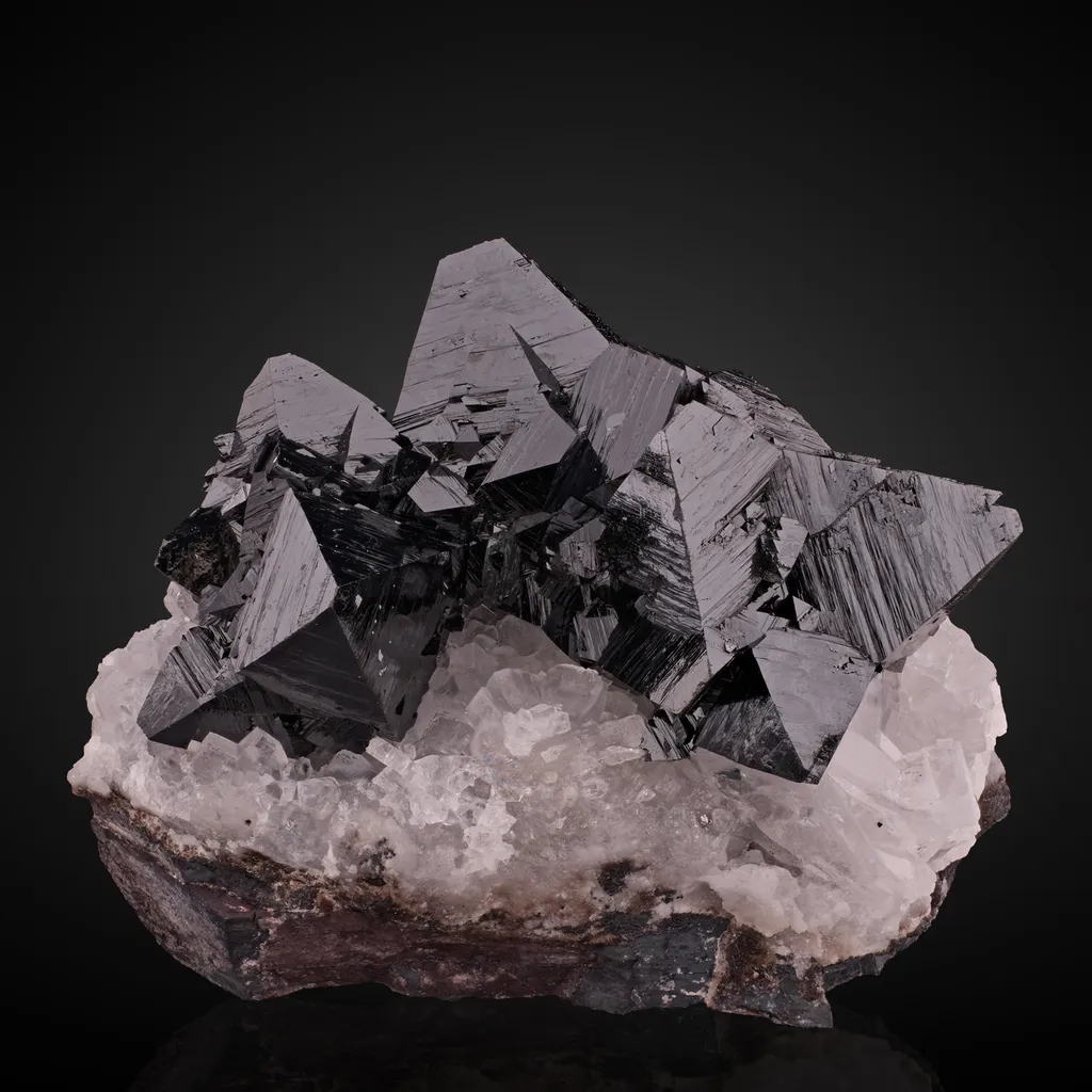 Hausmannite image