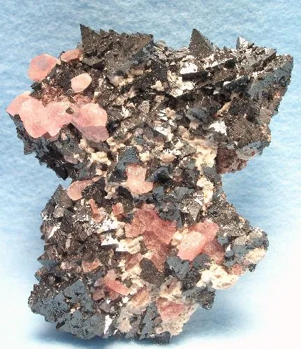 Hausmannite, Datolite image