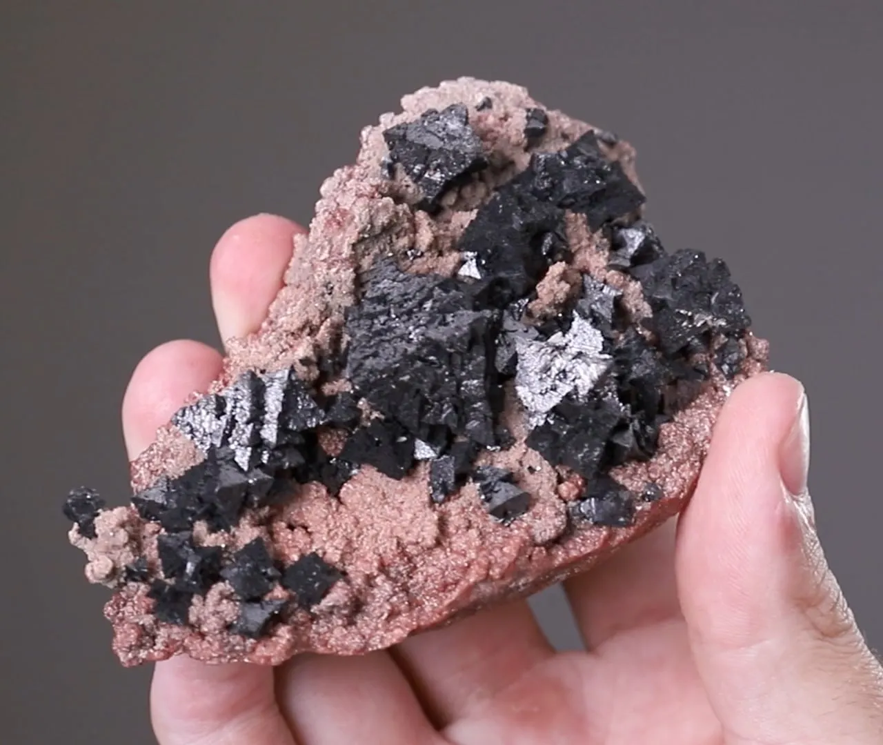 Hausmannite on Andradite - image 2