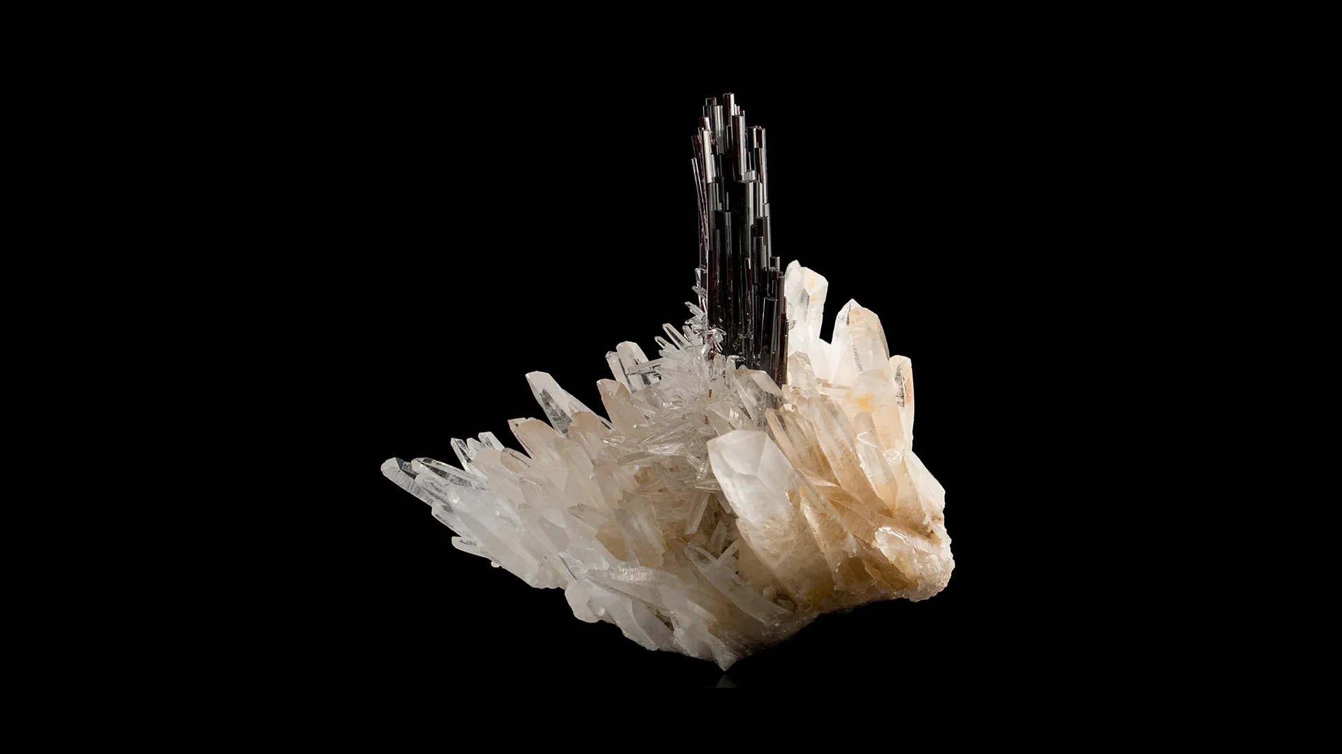 Hübnerite - image 1