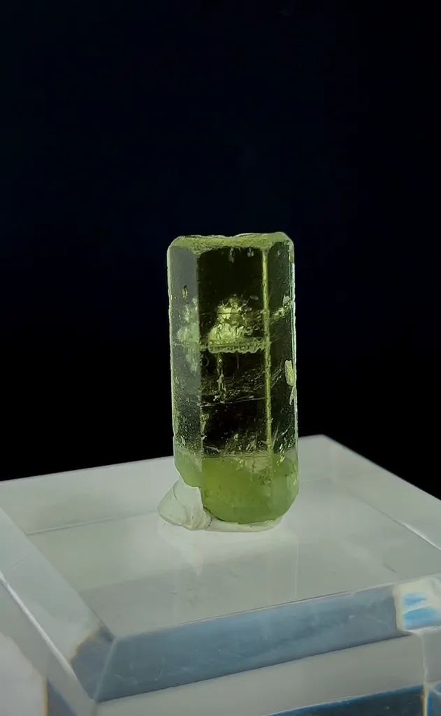 Heliodor Crystal from Ukraine - image 9