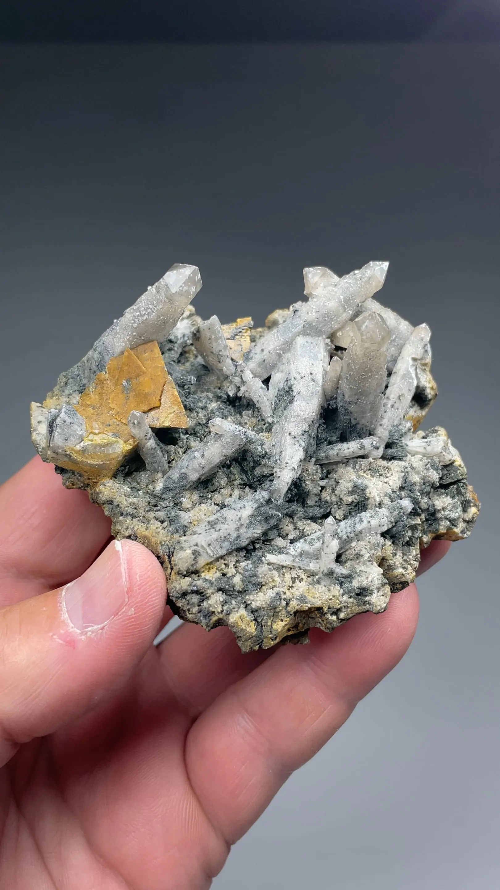 Helvite with Quartz - image 2