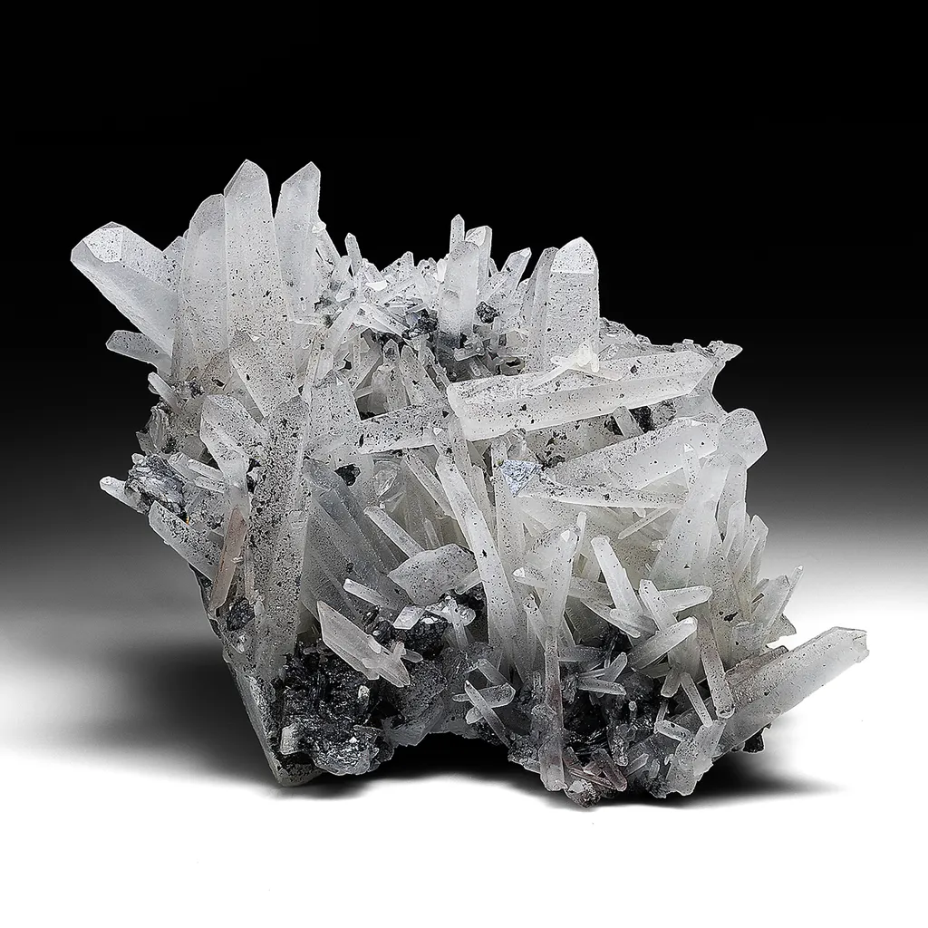 Helvite with Quartz, Hematite image