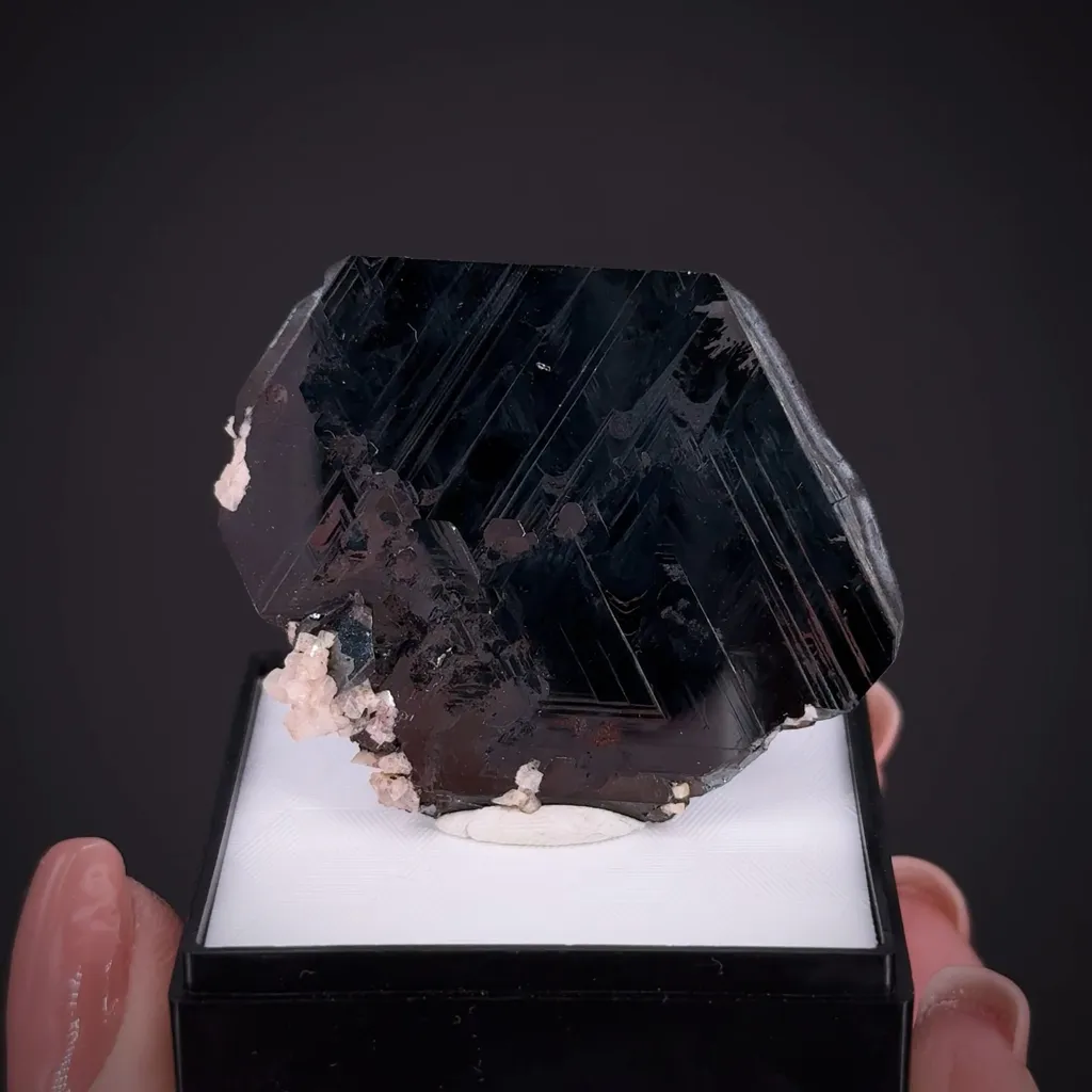 Hematite - image 2