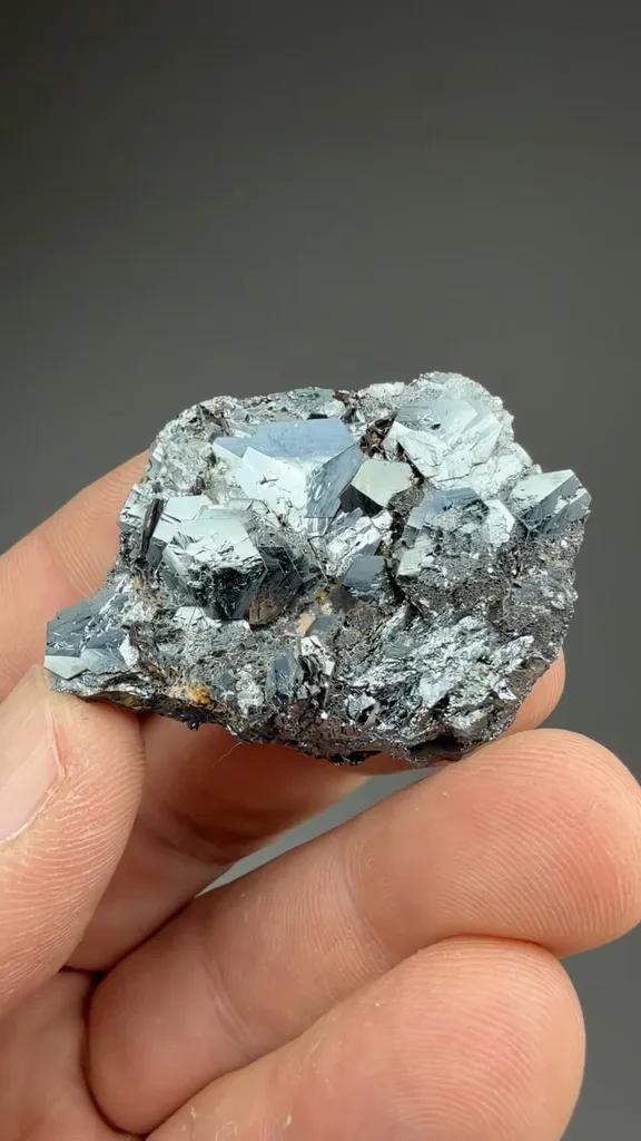 Hematite - image 2