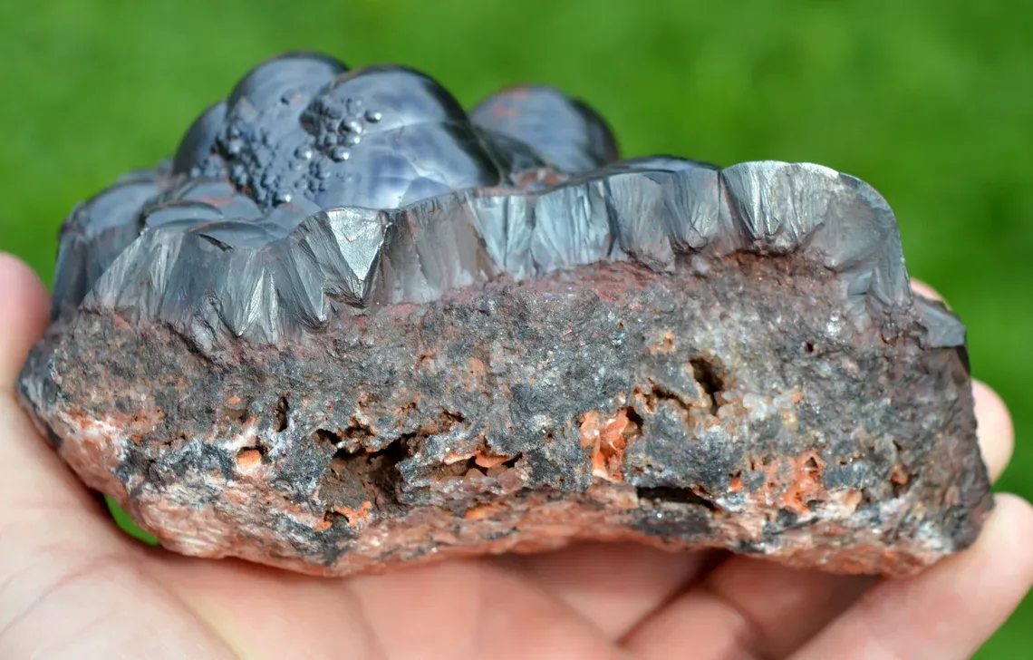 Hematite 1578 grams - Irhoud Mine, Youssoufia Province, Marrakesh-Safi Region, Morocco - image 6