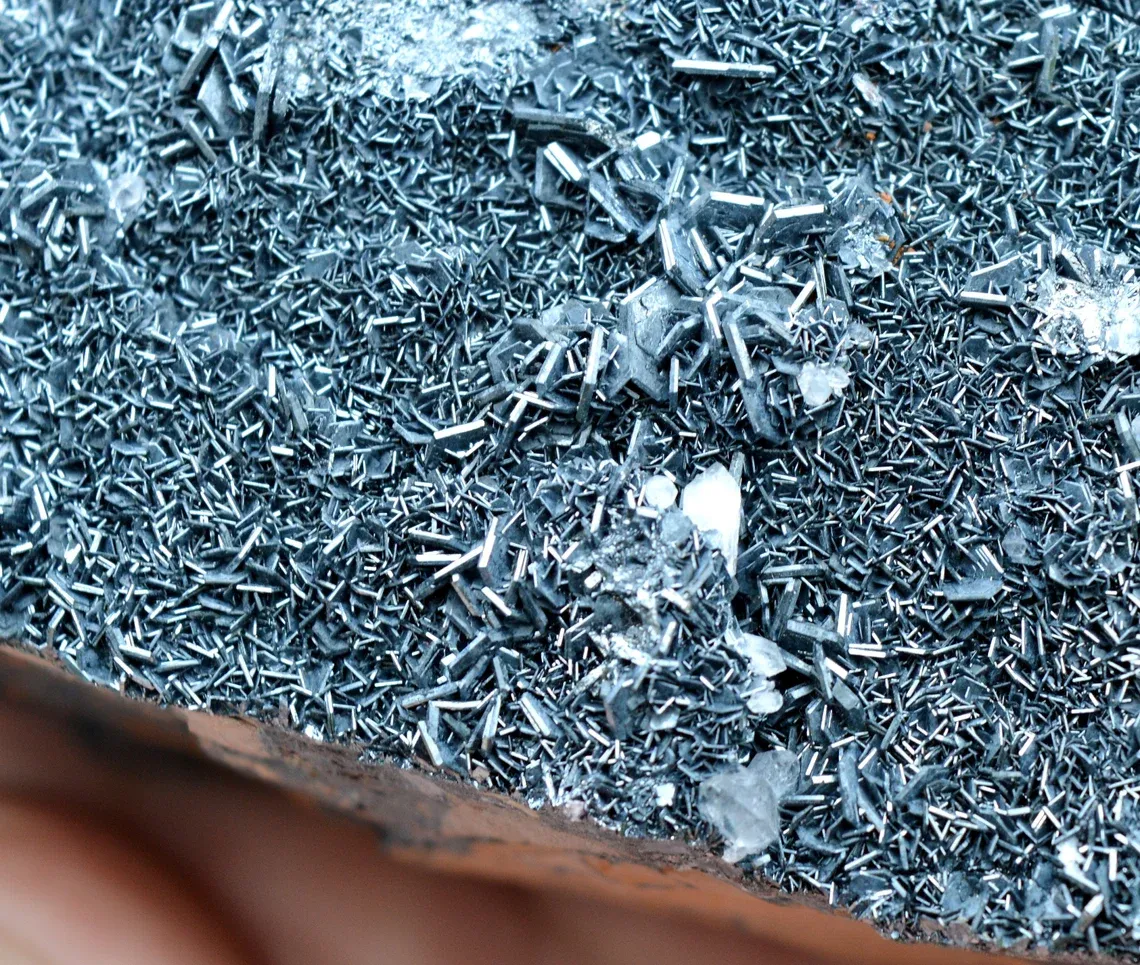 Hematite 1730 grams - Stahlberg Mt., Rimbach-près-Masevaux, Alsace, France - image 6