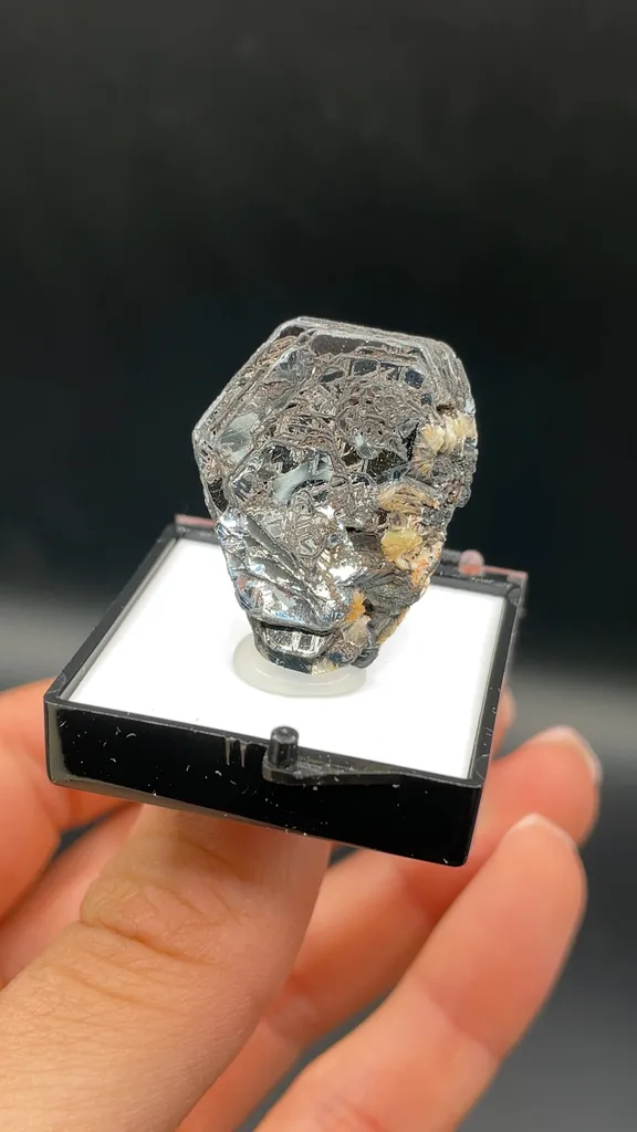 Hematite - image 2