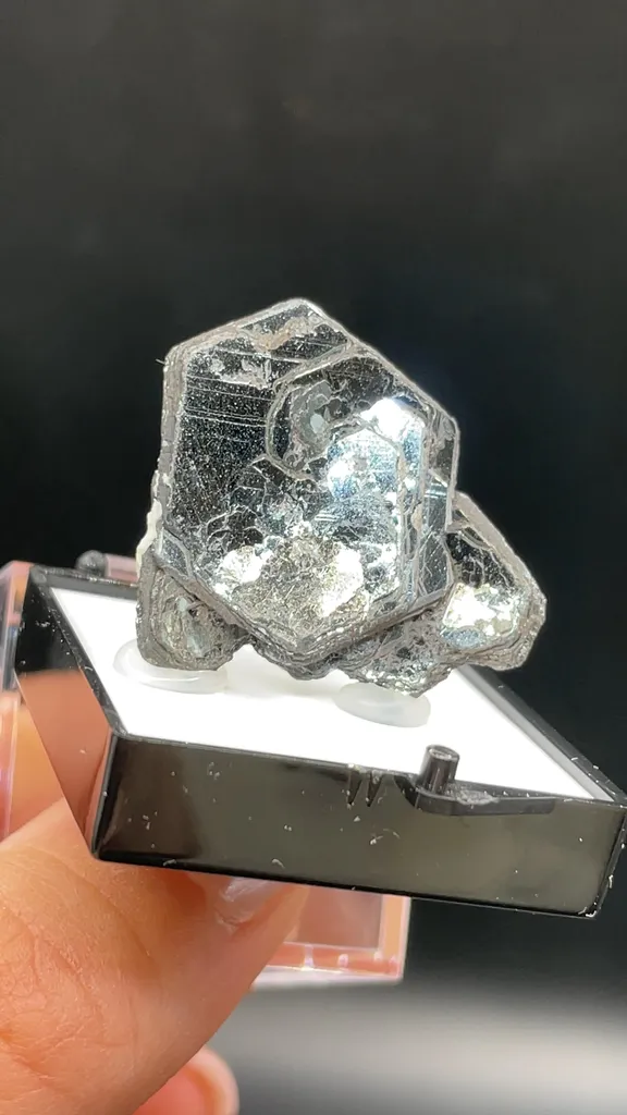 Hematite - image 2