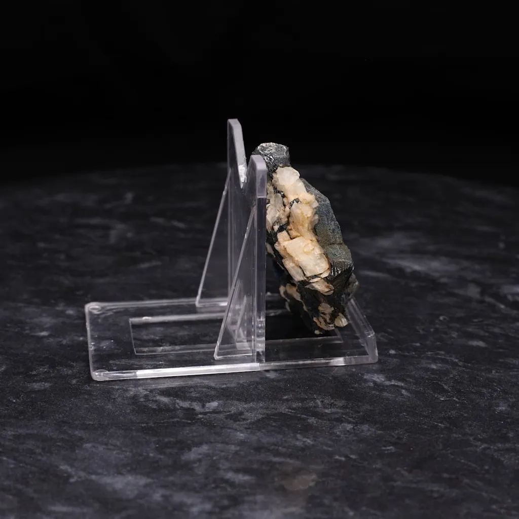 Hematite - image 2