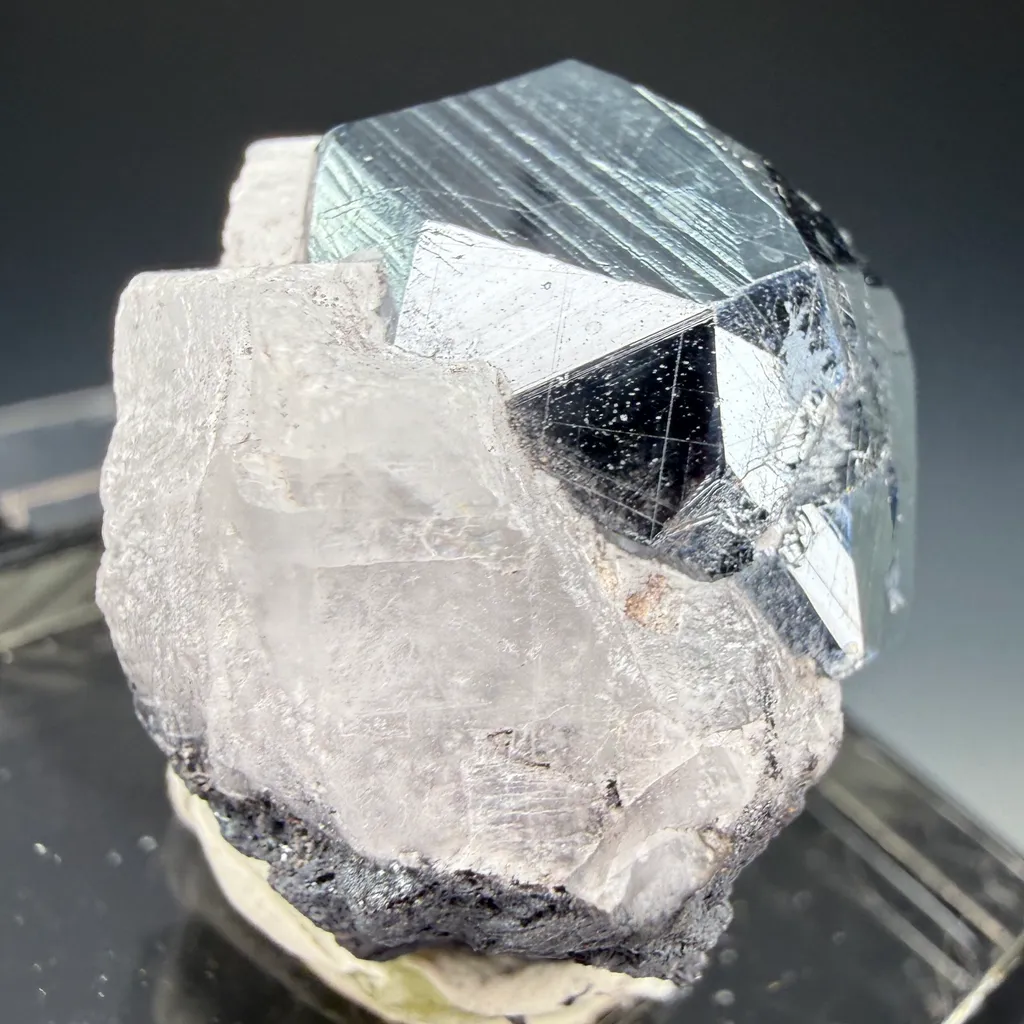 Hematite - image 3
