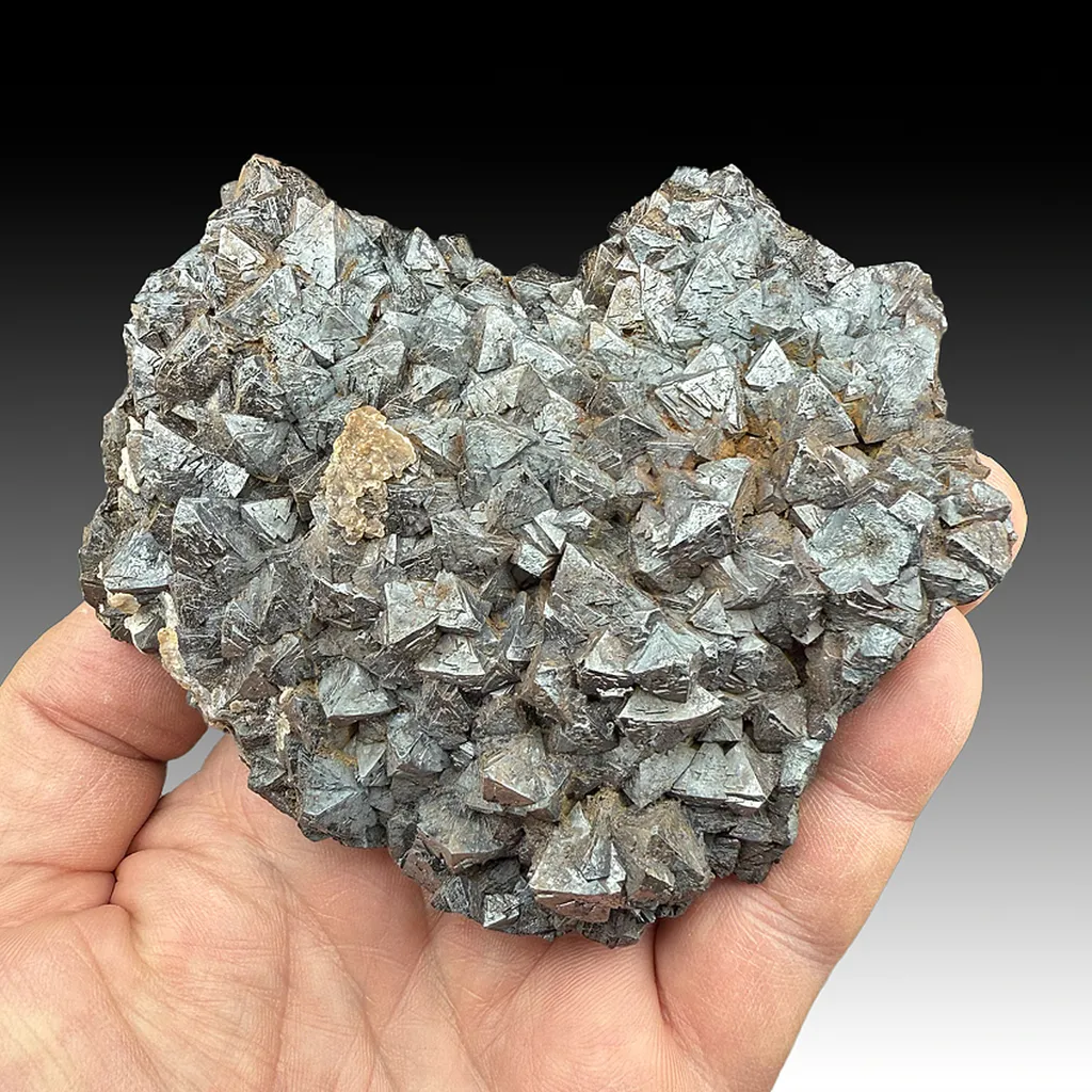 Hematite after Magnetite image