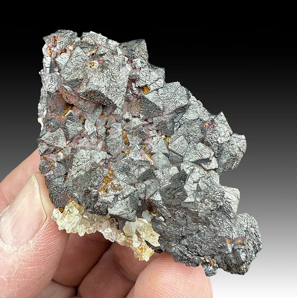 Hematite after Magnetite image