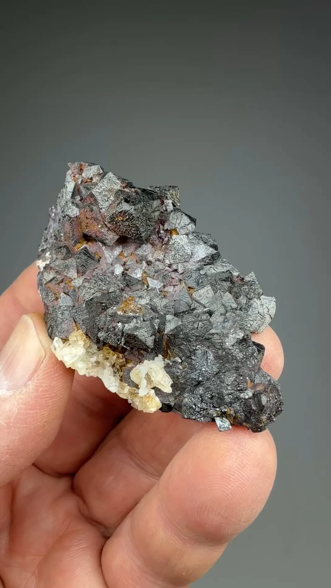 Hematite after Magnetite - image 2