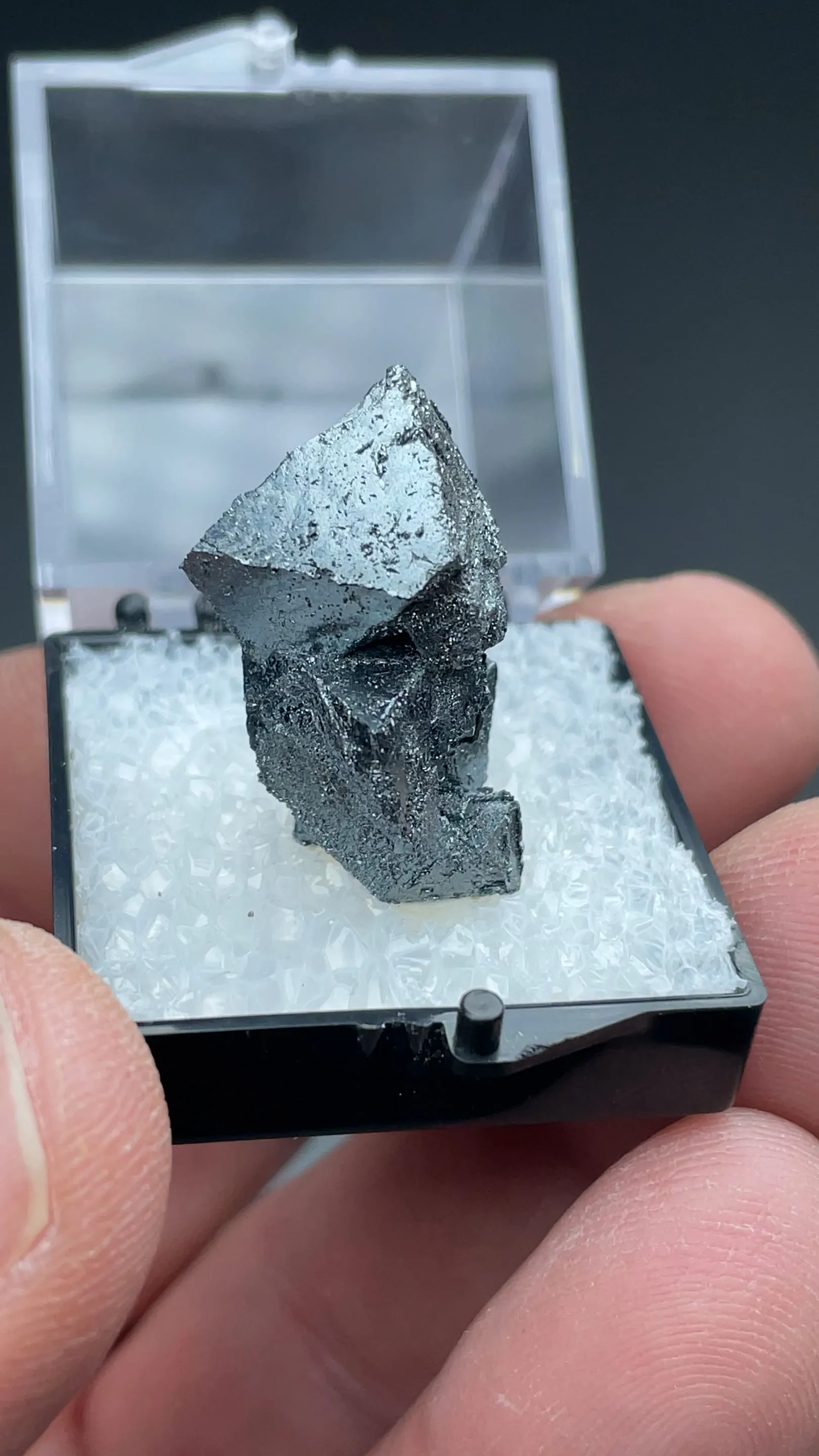 Hematite after Magnetite - image 2
