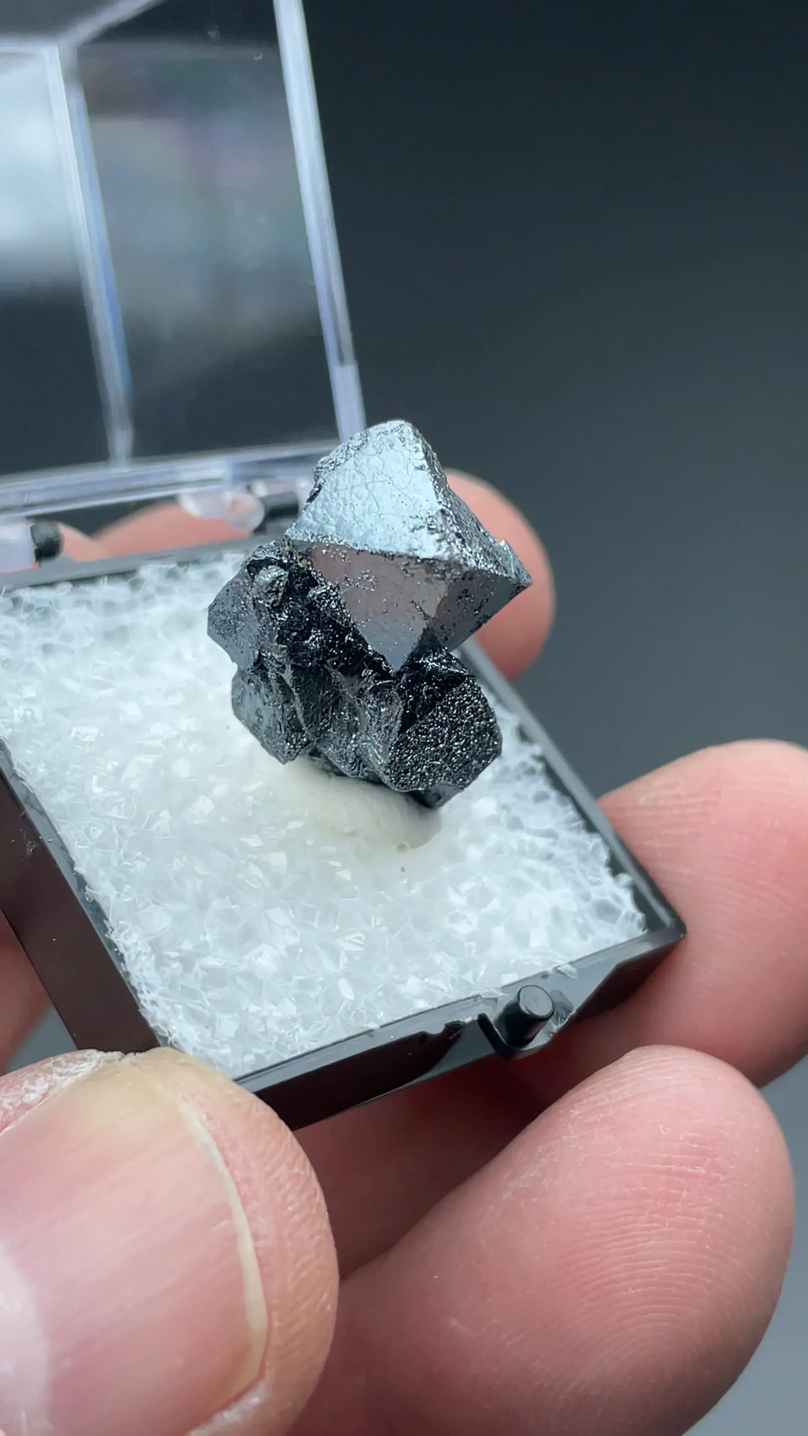 Hematite after Magnetite - image 2