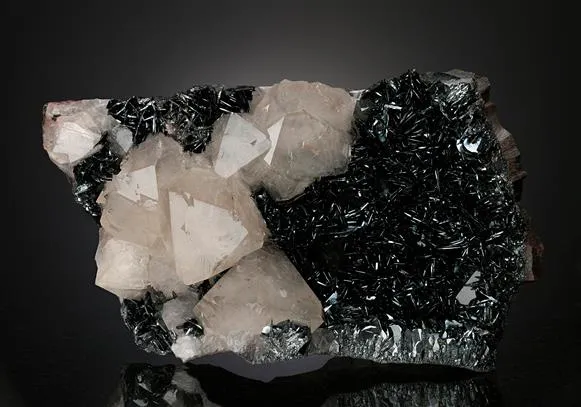 Hematite and Quartz image