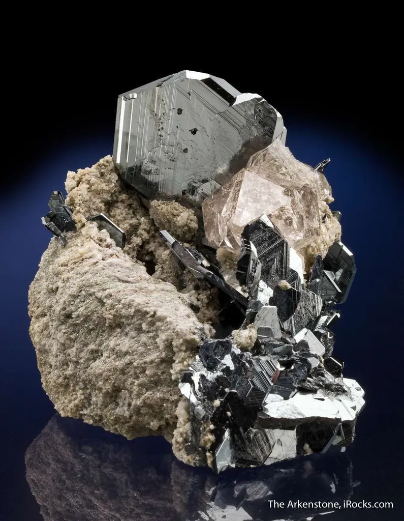 Hematite and Quartz on Granite - image 3