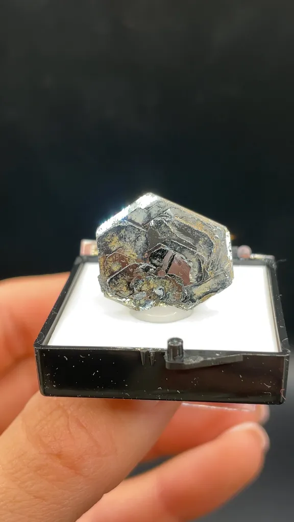 Hematite - image 2