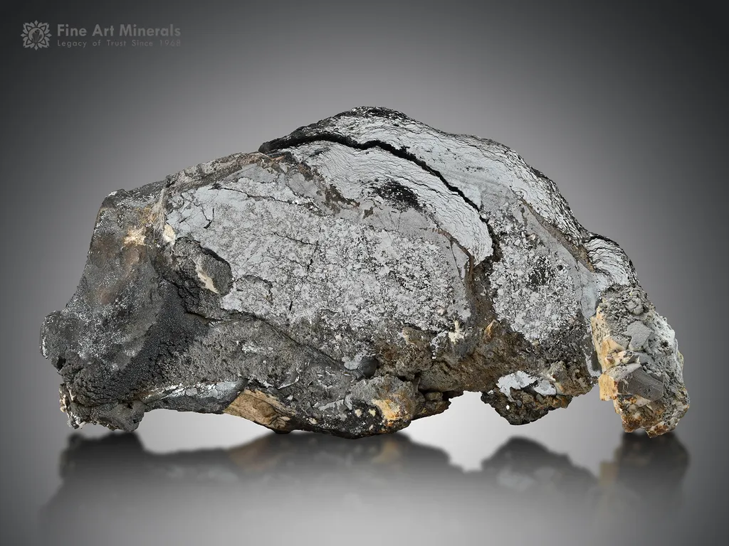 Hematite Crystal with Albite from Tormiq Pakistan - image 2