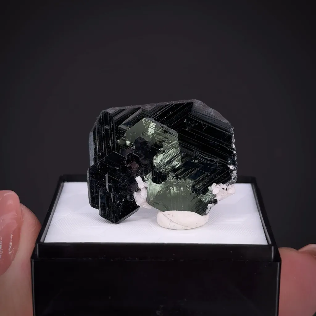 Hematite - image 2