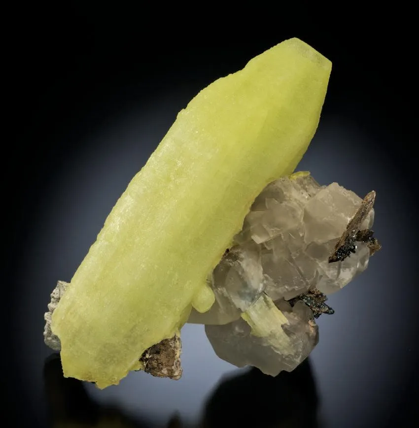 Hematite, Ettringite, Calcite - image 2