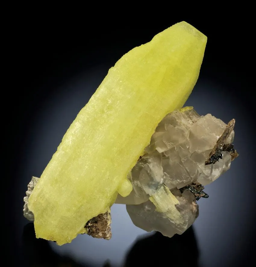 Hematite, Ettringite, Calcite - image 1