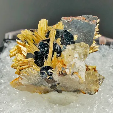 Hematite from Novo Horizonte, Bahia, Brazil