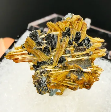 Hematite from Novo Horizonte, Bahia, Brazil