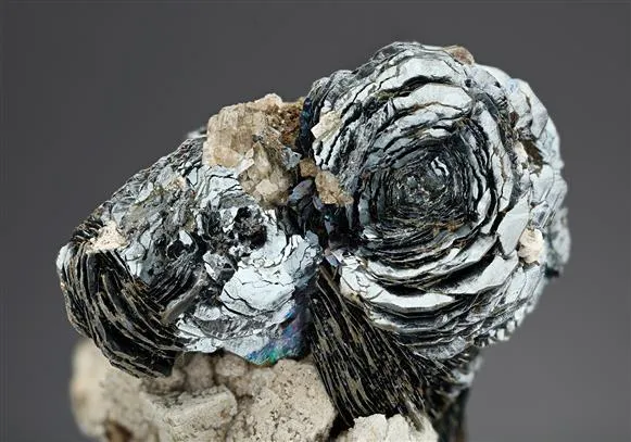 Hematite on Albite - image 1