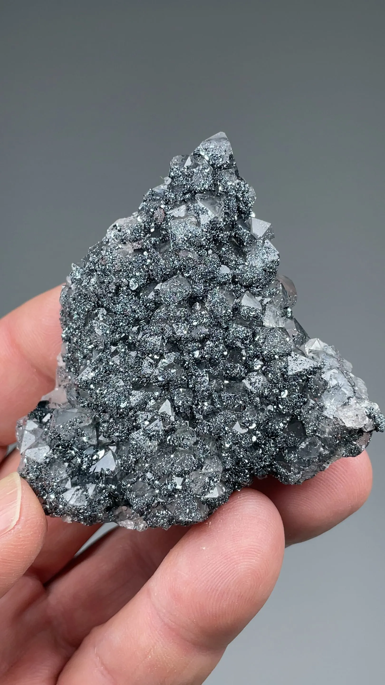 Hematite on Quartz - image 2