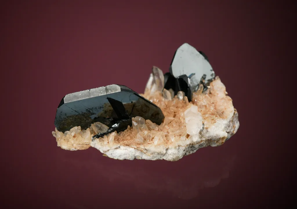 Hematite on Quartz - image 4