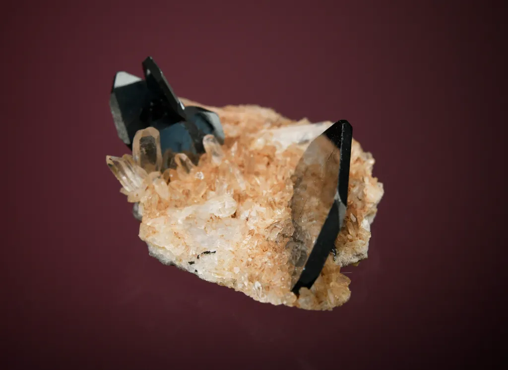 Hematite on Quartz - image 2