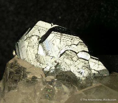 Hematite on Quartz - image 4