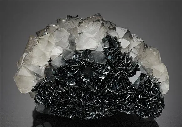 Hematite on Quartz - image 1