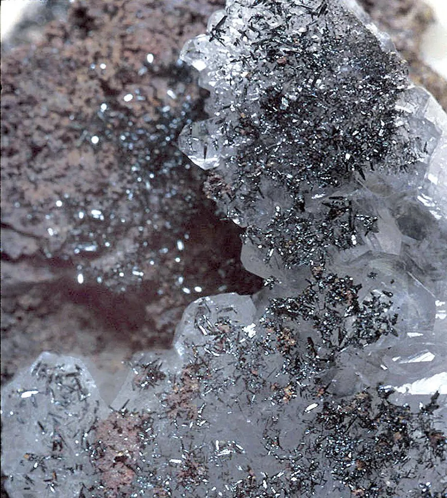 Hematite, Plattnerite, Calcite - image 1