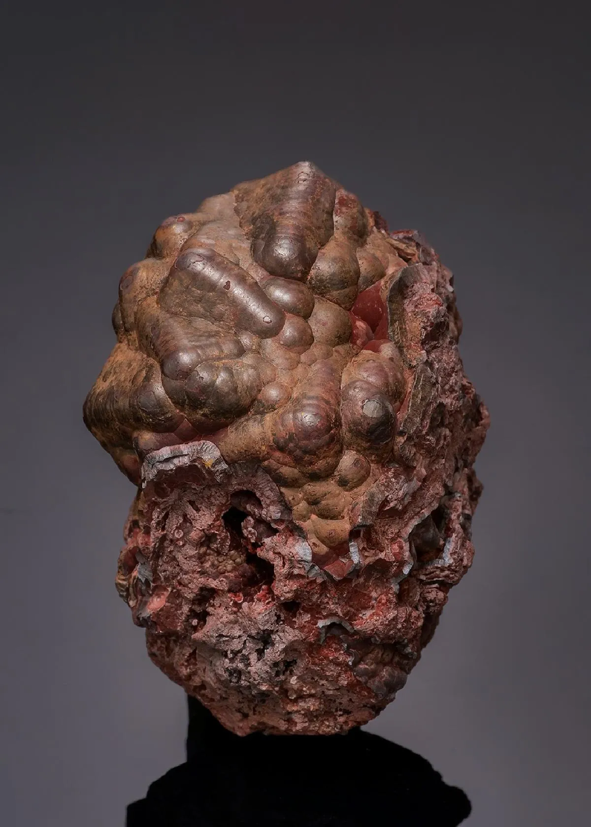 Hematite ps. after Fluorite and Pyrite - image 1