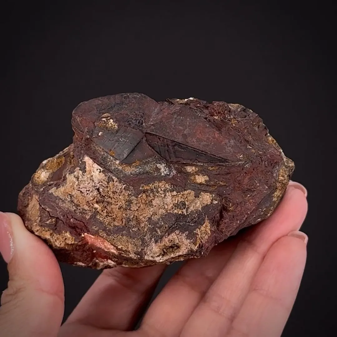 Hematite ps. Calcite (twinned) - image 1