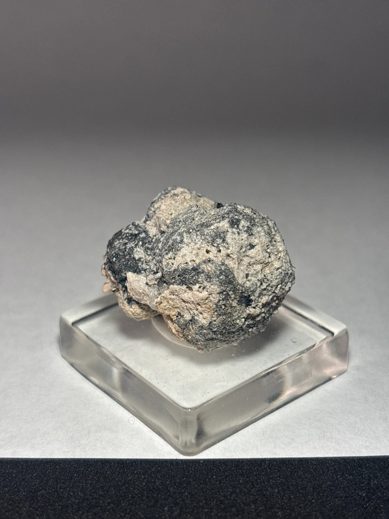 Hematite ps. Garnet with Topaz and Bixbyite - image 7