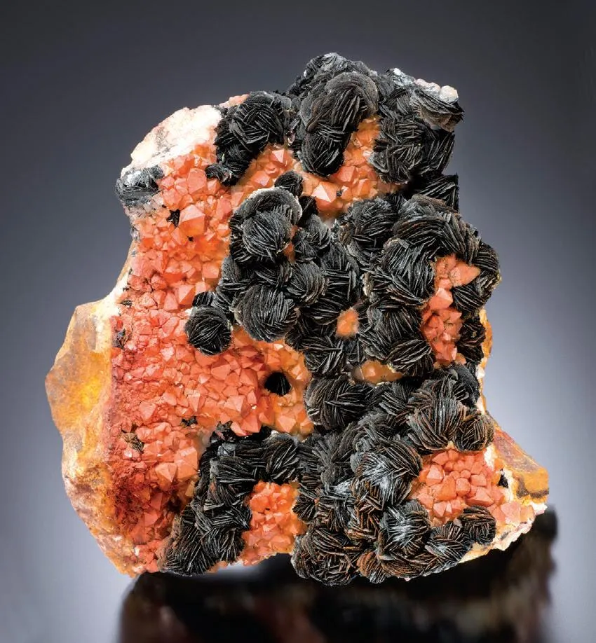 Hematite, Quartz image