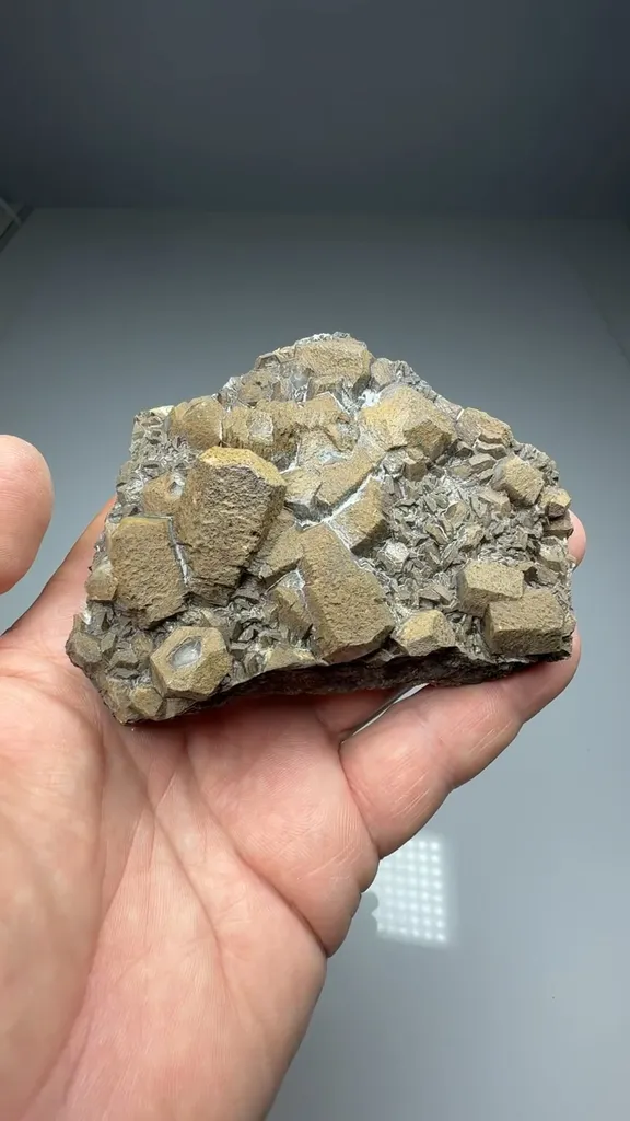 Hematite replacing Calcite - image 2