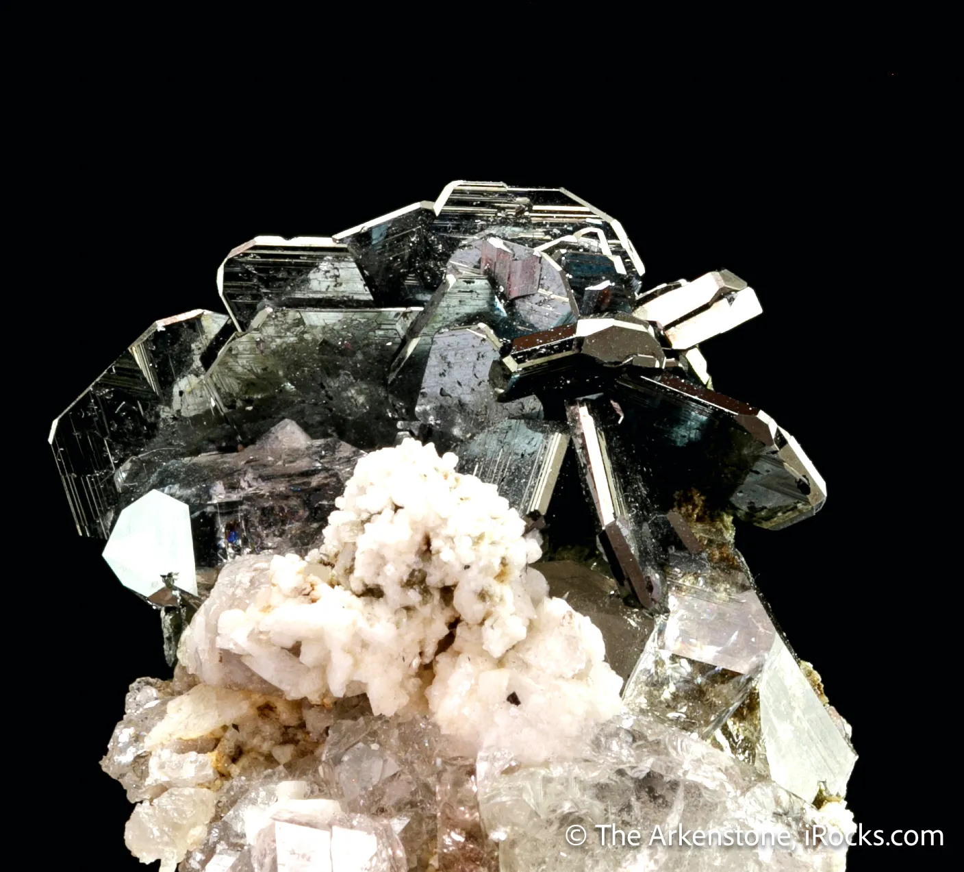 Hematite & Rutile in Quartz - image 3