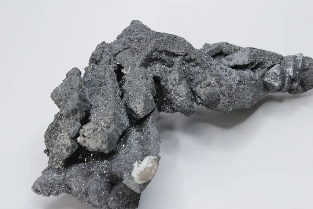 Hematite, skeletal image