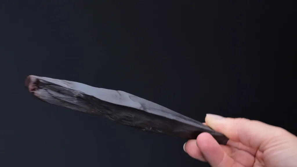 Hematite var. Pencil Ore - image 2