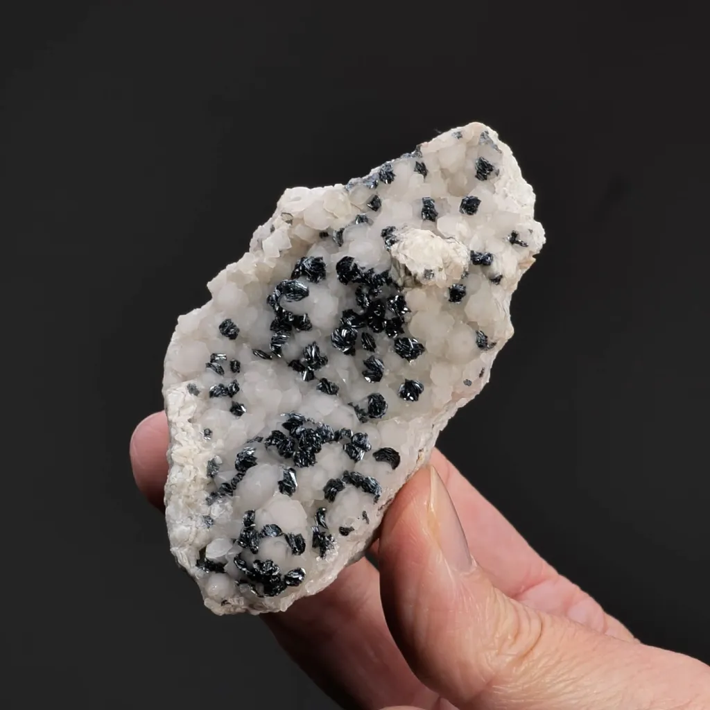 Hematite var. SPECULARITE and Quartz - image 2