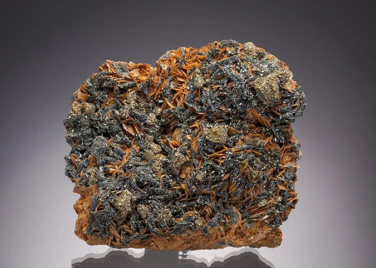 Hematite with Chalcopyrite on Siderite - image 1
