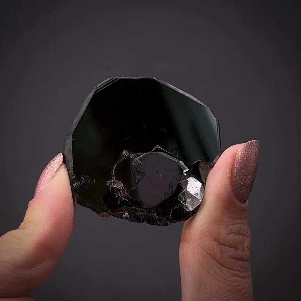 Hematite with Magnesite and Rutile - image 2